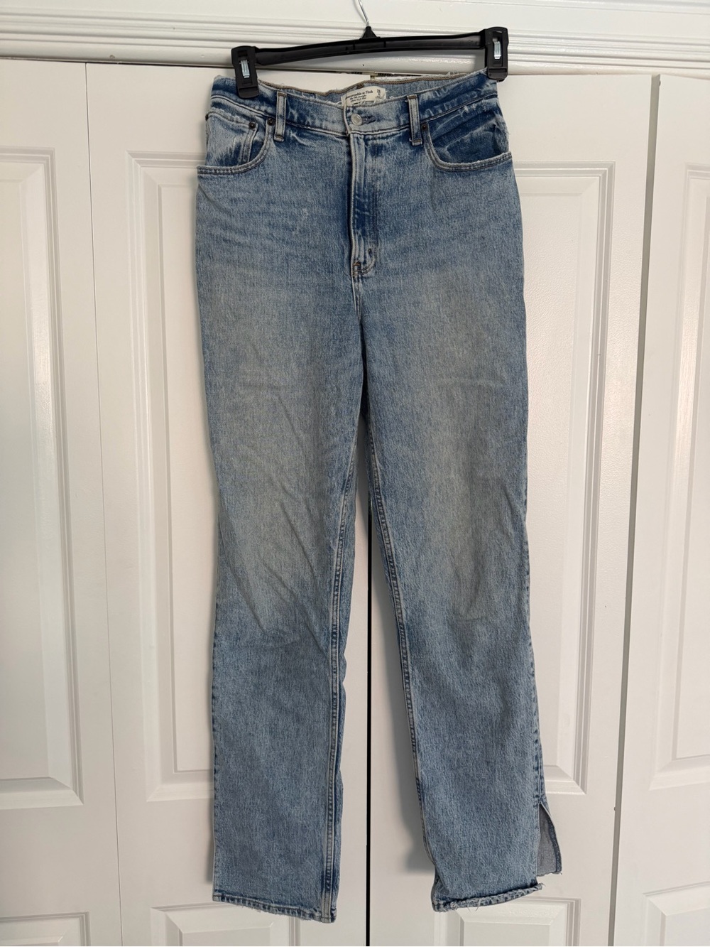 Abercrombie 90s Straight Ultra High Rise Split Hem Jeans 28/6